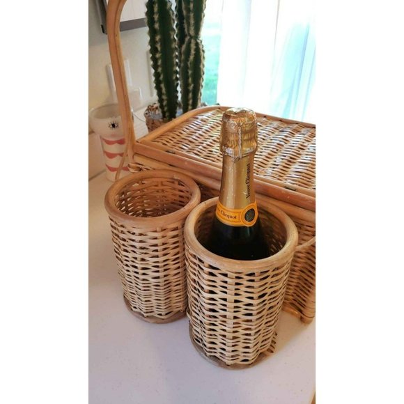 Vintage Wicker Rattan Picnic Wine Picnic Event Outside Holiday Handle Basket - Picture 8 of 8